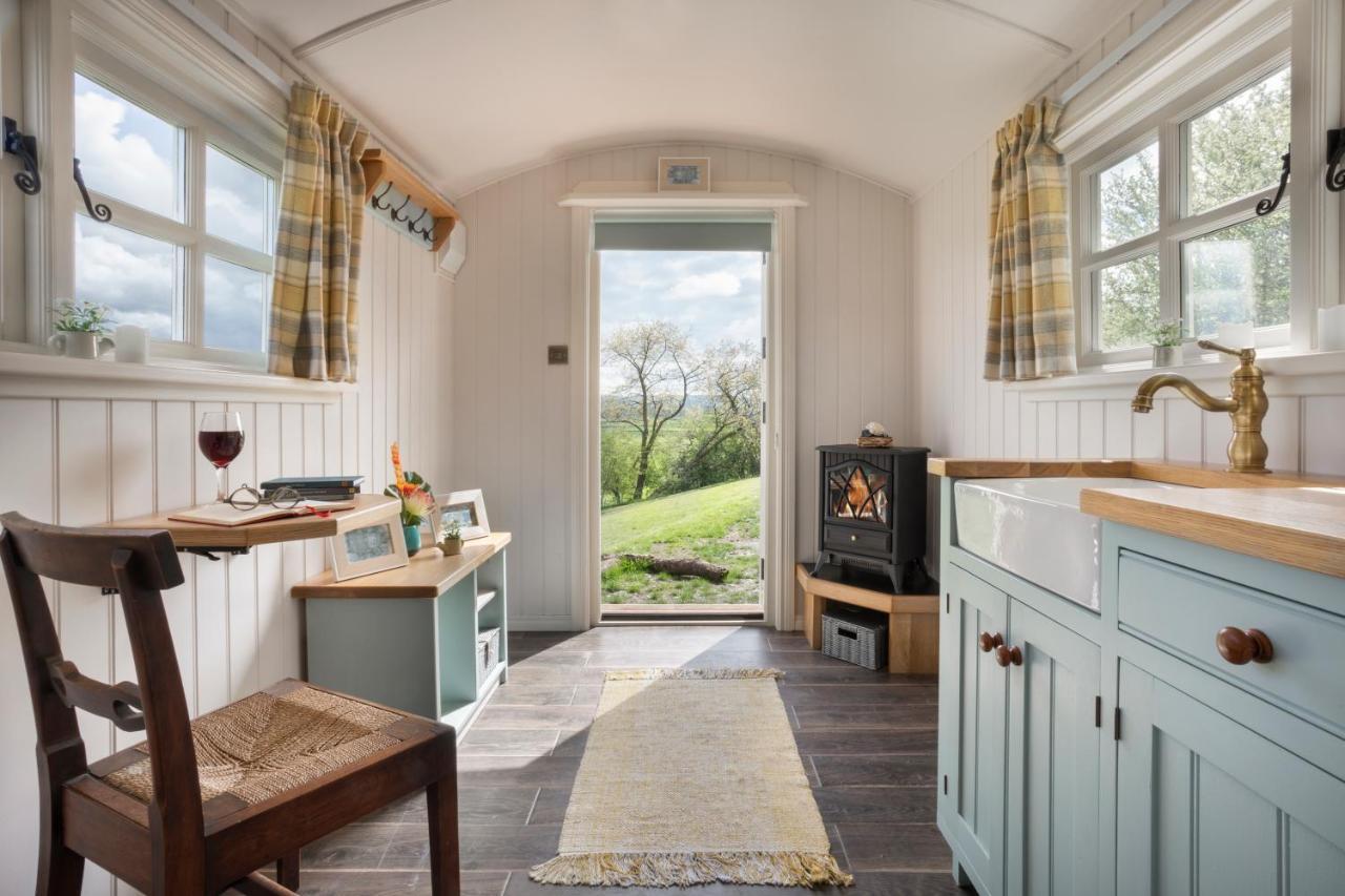 The Heron Shepherds Hut At Lyth Valley Brigsteer Kültér fotó